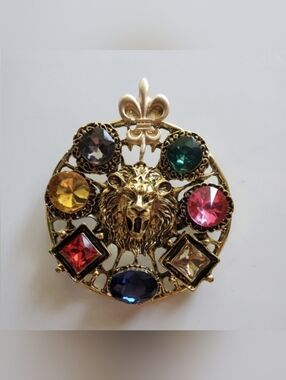 Vintage Style Lion Brooch